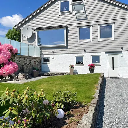 Ks Modern & Cozy Flat 20 Min From Centre Διαμέρισμα *